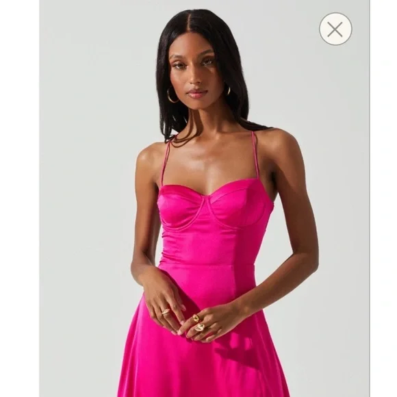 NWT Astr The Label Fuchsia Dress - Picture 2 of 6